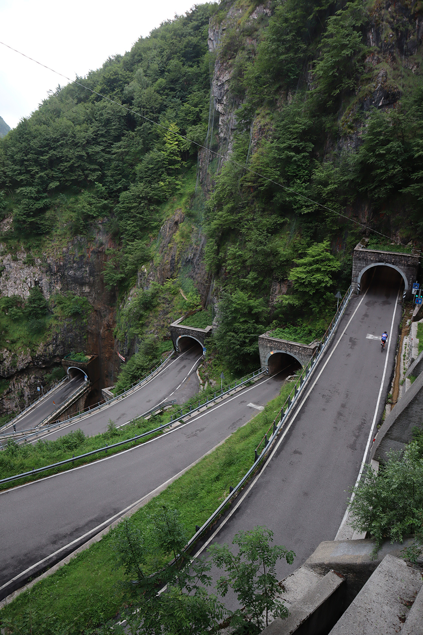 Passo San Boldo – curve da vicino